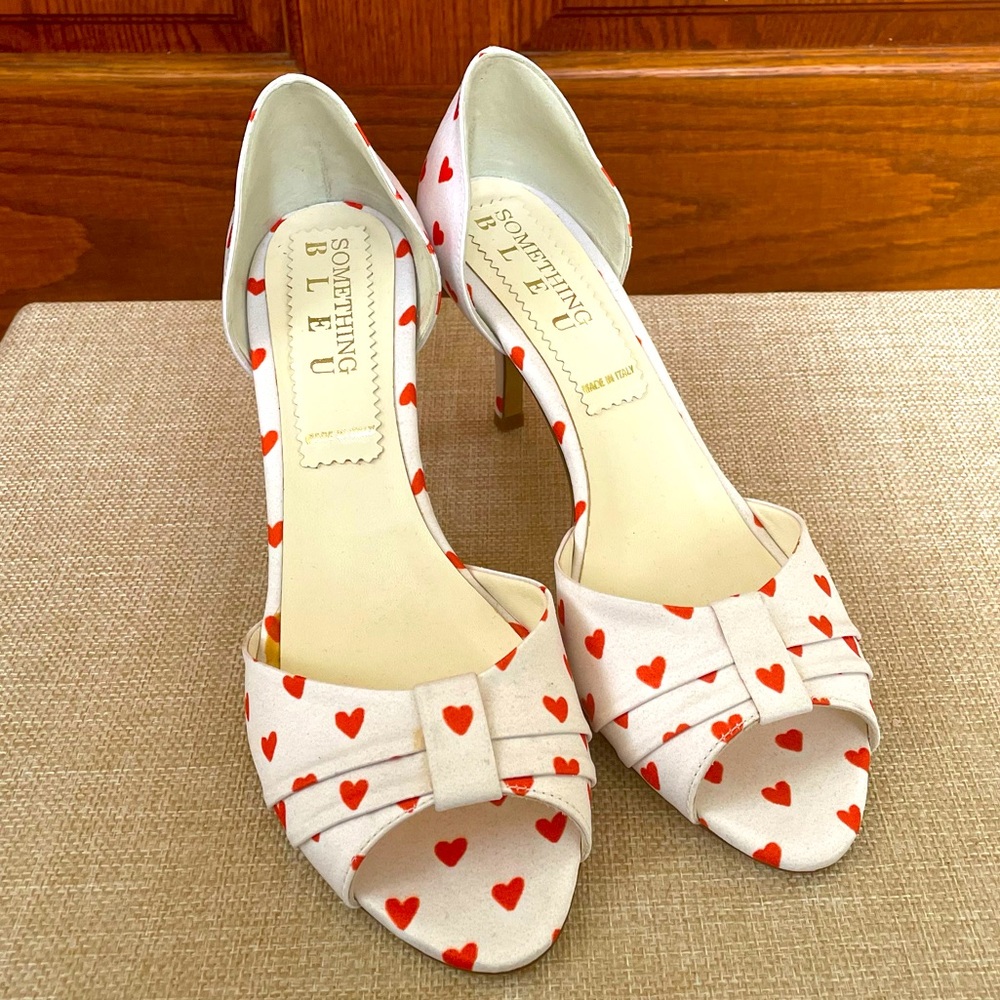 NWT Something Bleu | Alaina Heart Heels